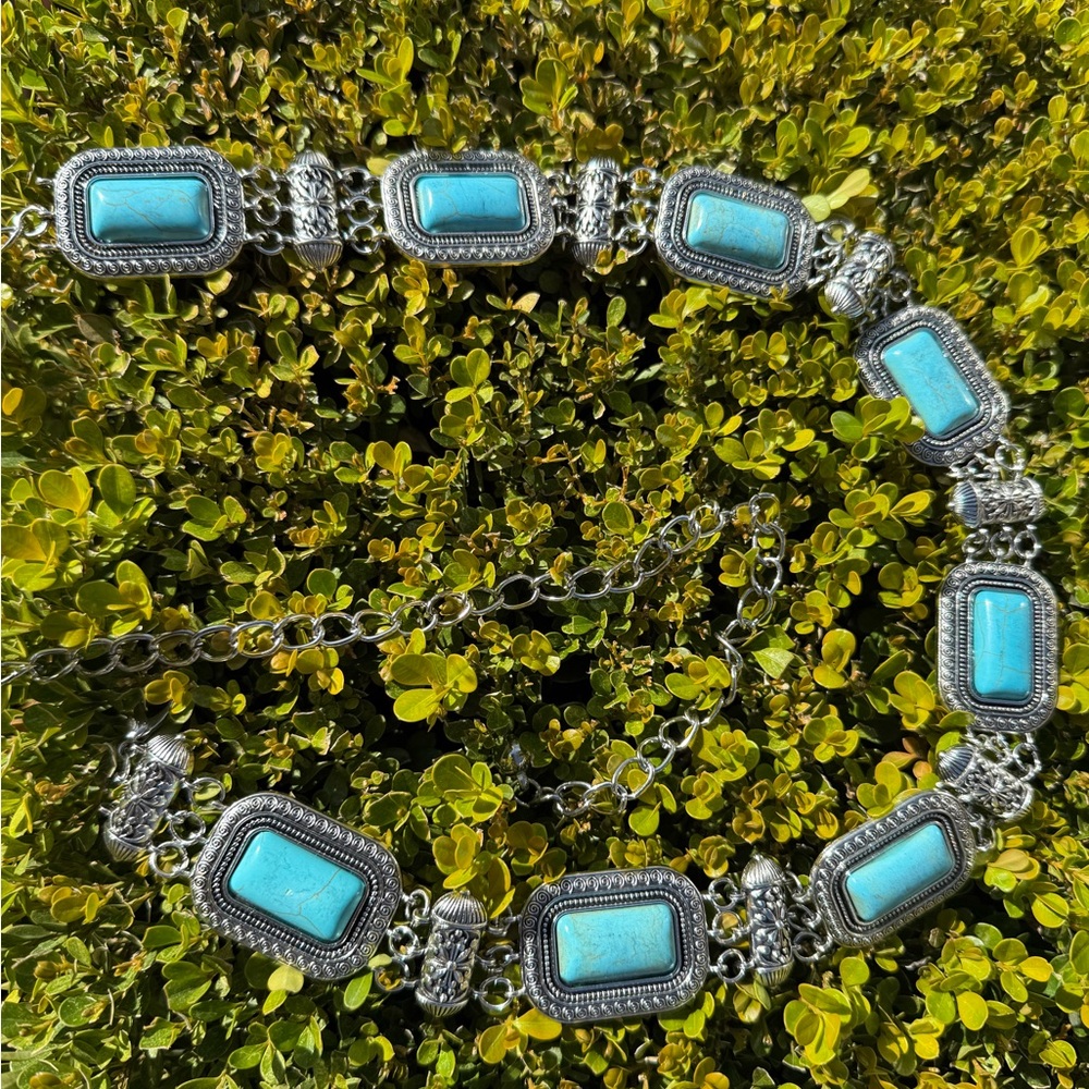 Vintage-Inspired Turquoise Statement Belt - Picture 4 of 6